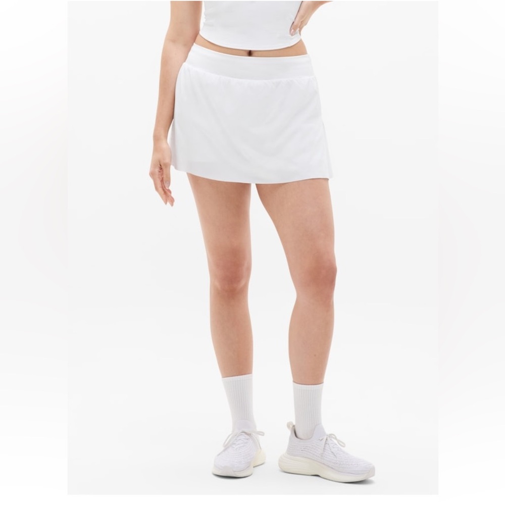 NWT Athleta‎ Fast Route Mid Rise 13" Run SKORT, White, Size Large